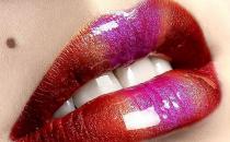 8招教你消除纹唇带来的肿胀