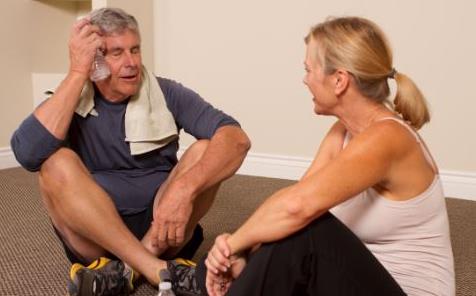 老人在家也能做的4种健身运动