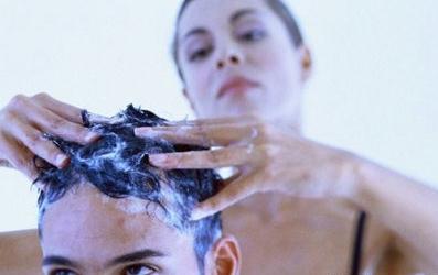 头发油腻怎么办 25招缓解