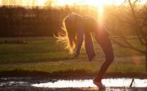 什么男人不值得你倒追？自卑的男人