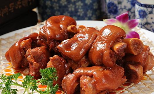 饮酒暖身?揭秘八大饮食谣言