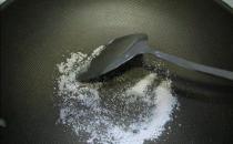 勿用油炒盐 教你科学用盐