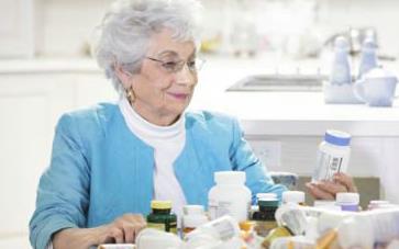 老人用药三大问题子女要帮助改正