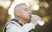 老年人缺水的危害有哪些