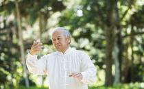 8大平衡运动守护老人健康