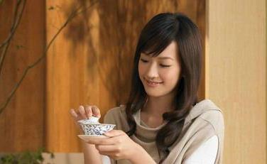 女性注意!经期喝茶危害健康