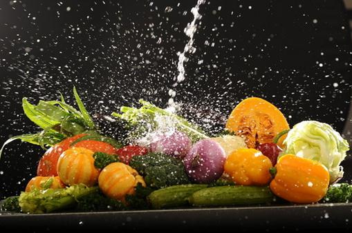 如何清洗蔬菜才健康？洗菜时要注意什么？