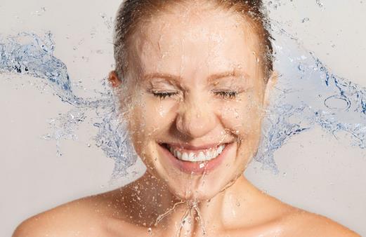 四个方法清理毛孔污垢 让皮肤干净清透