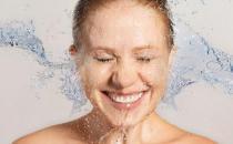 四个方法清理毛孔污垢 让皮肤干净清透
