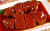 冬天吃猪蹄保健进补 应少放盐不放味精