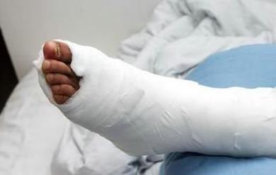 冬季预防老人骨折三部位要注意