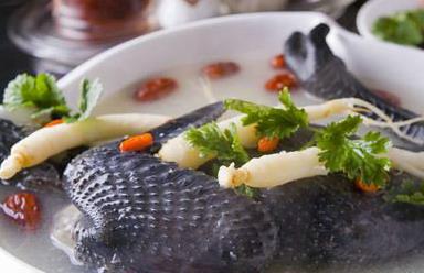 女性滋补又美味!三款乌鸡汤学起来