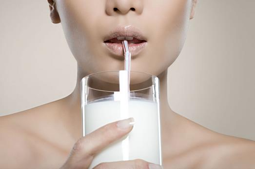 喝牛奶有什么禁忌？六种错误喝奶方式如服毒