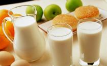 空腹喝牛奶的危害：不利肠胃