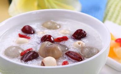 女性更年期怎么办?推荐食疗六秘方