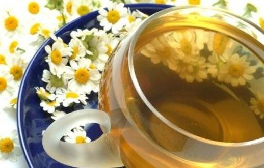 舌苔发白是怎么回事?