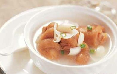 女性脸色暗黄 四款养颜药膳来帮你