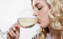 喝酒过多易伤身 喝酒到底有什么危害？