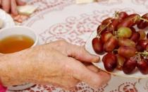 老年斑的危害及护理方法