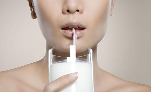10种人睡前不宜喝牛奶