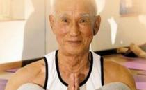 简单的床上健身助老人长寿