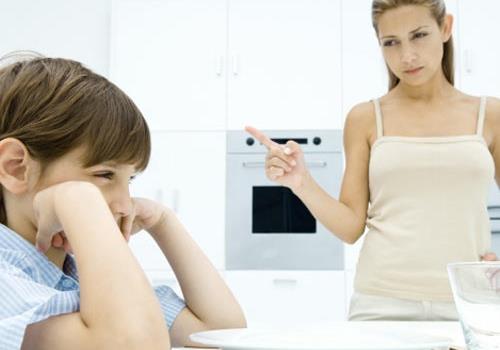 别用你的爱绑架了自己的孩子