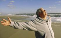 老年人春季锻炼四个注意事项