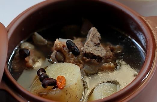 咽喉肿痛吃什么好?