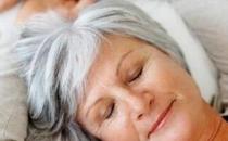 老年人冬季养生保健 睡眠要重视