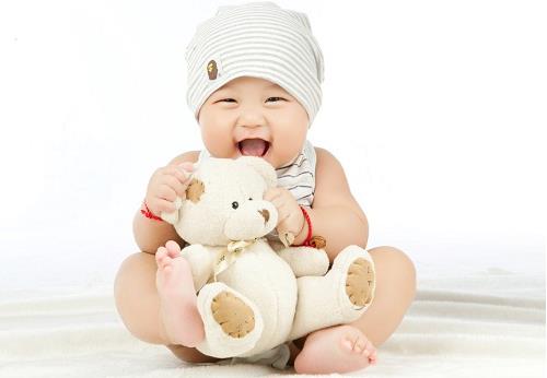 爱笑的宝宝多聪明智商高