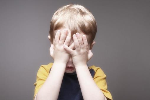 如何帮助孩子克服胆小的毛病