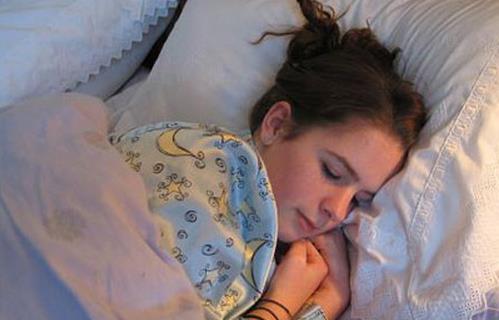 学生大考前后的健康睡眠攻略（大学生健康睡眠时间）