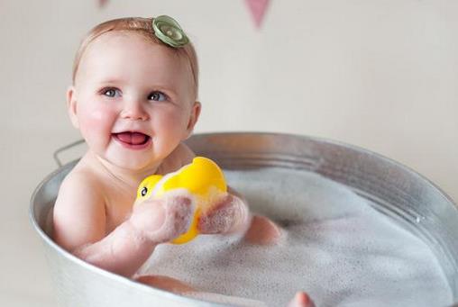 五步曲教你培养一个爱笑的宝宝