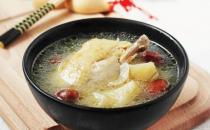 如何做出鲜美的润肺雪梨鸡汤