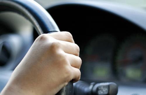 长时间开车存在哪些安全隐患？
