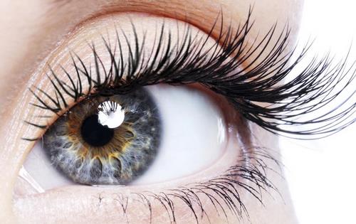 开车族7招呵护眼睛健康