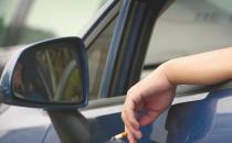 男人开车的16个坏习惯，你犯了几个