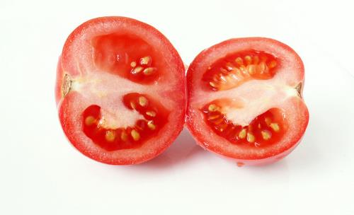 西红柿色泽不匀 购买要小心谨慎