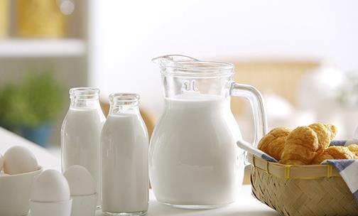 变质牛奶可作增光剂 教你四种过期食品的妙用