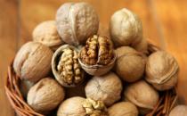 母食核桃儿补脑 孕妇吃什么坚果好？