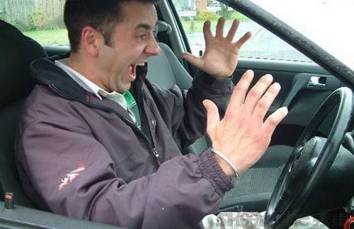 新手开车技巧 教有车族新手安全驾驶