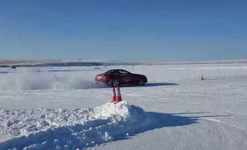 安全驾驶秘籍：保持安全车距