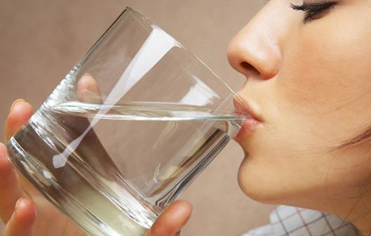 性生活前喝一杯温水有助健康