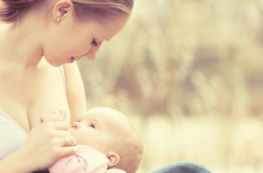 三大方法防止母乳喂养乳房下垂