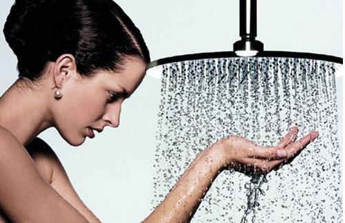 洗澡最容易犯的护肤错误是什么