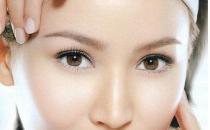 激光嫩肤手术 可让“斑点女”摆脱斑点