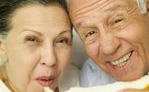 老人牙齿为什么容易发酸？