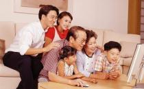 老人该不该和子女同住