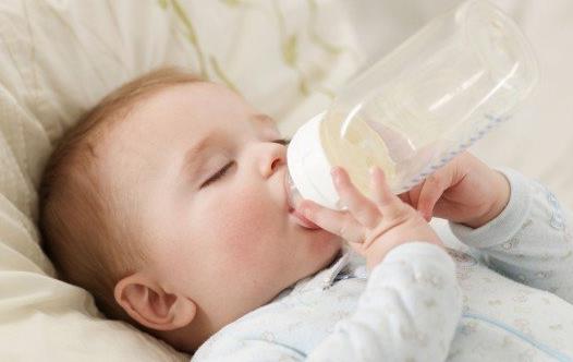 如何给宝宝健康的断奶？