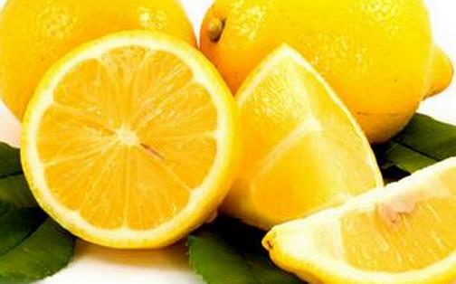 巧喝柠檬水可以让女人美白肌肤-360常识网